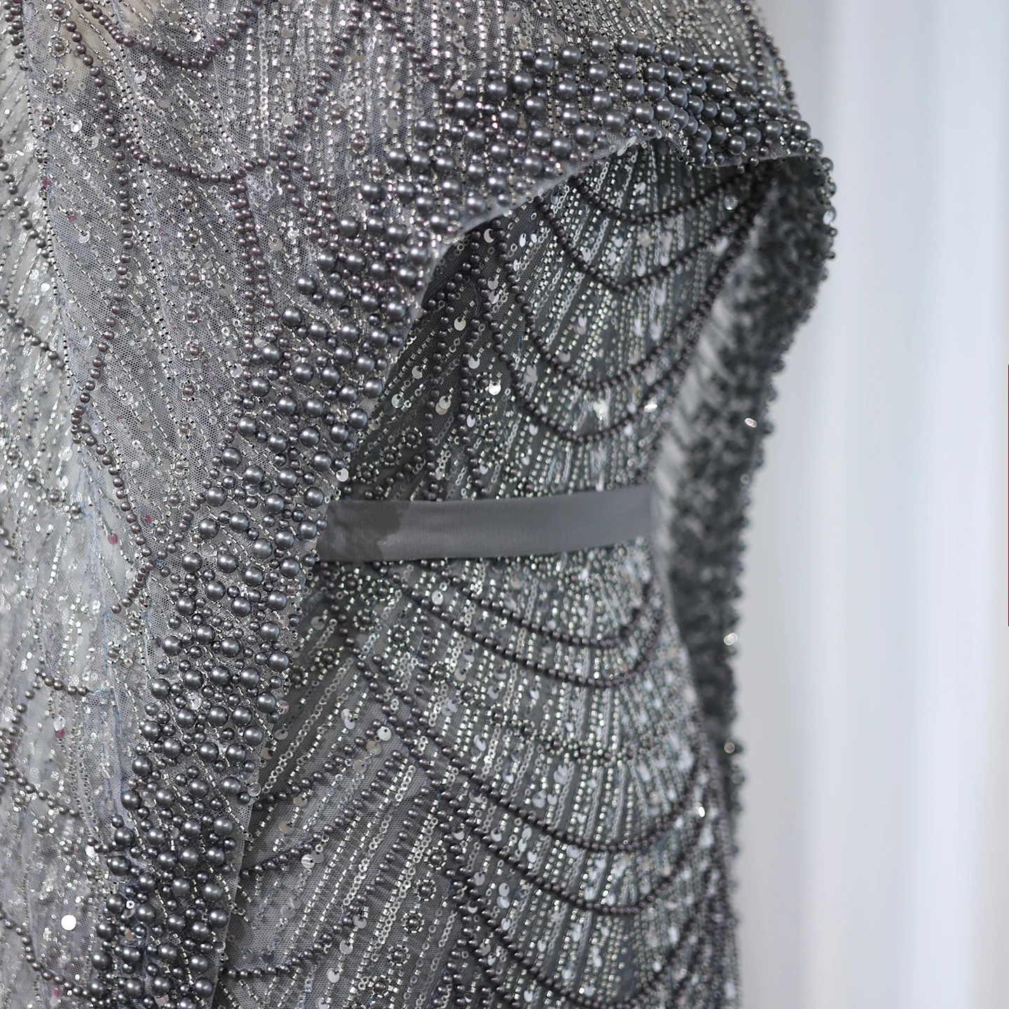 Sharon Said Luxus-Perlen Dubai Champagner Meerjungfrauen-Abendkleider mit Cape-Ärmeln Arabisches Hochzeits- und Abschlussballkleid SS369 Maßanfertigung – Detail 29