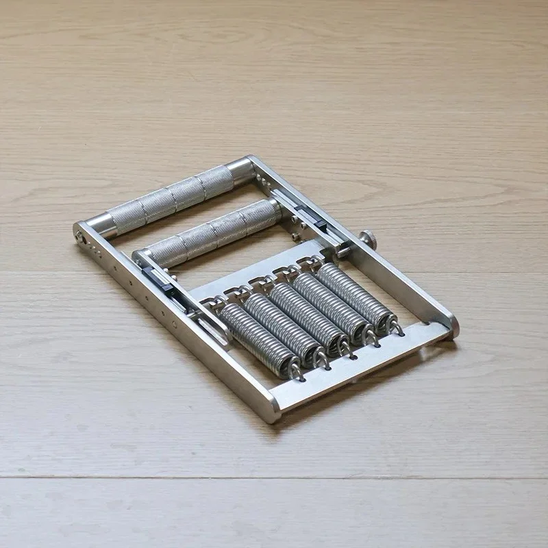 Rust steel spring grip, men's professional hand training force can be adjusted
