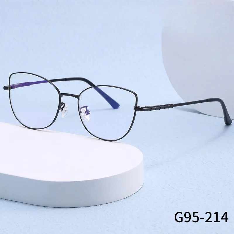 Neue ultra blaue Licht blockierende Brille Mode Cat Eye Metallrahmen für Frauen Brillen optische Brille Vision Care Brillen