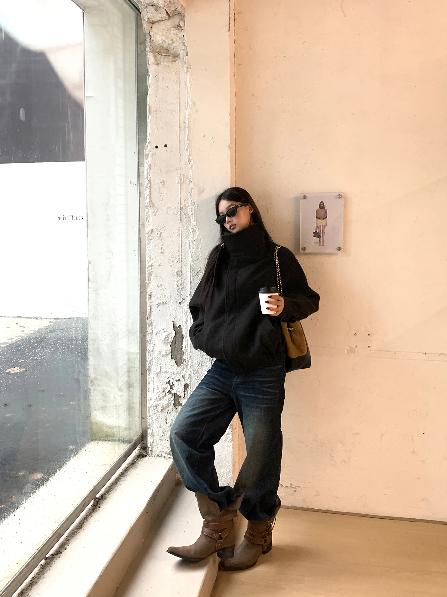 

Red Celebri Studio Women's Coat 2025 New Autumn Winter Woolen Bla Cotton Lined Unique Super Beautiful ort Length Outerwear