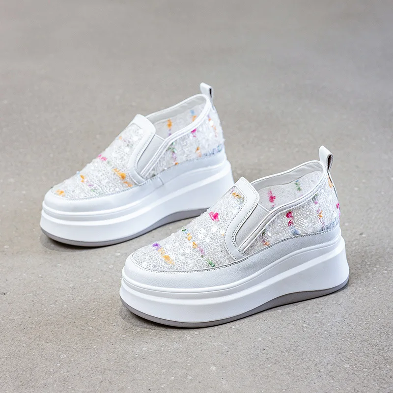 

НОВАЯ повседневная женская обувь высокого бренда из синтетической кожи с воздушной сеткой 7 см, женские вулканизированные летние кроссовки на танкетке, дышащая обувь