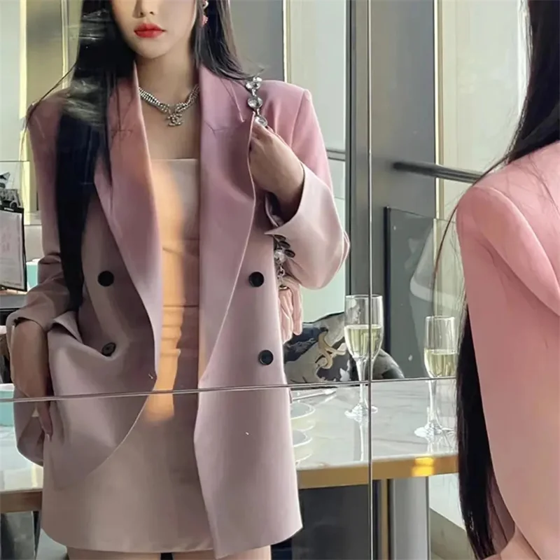 

Perfect Combination Of Cool And Cute Ggradual Change Of Pink Fashion Dvanced Combination Of Suits Coats Color Contrast Commuting