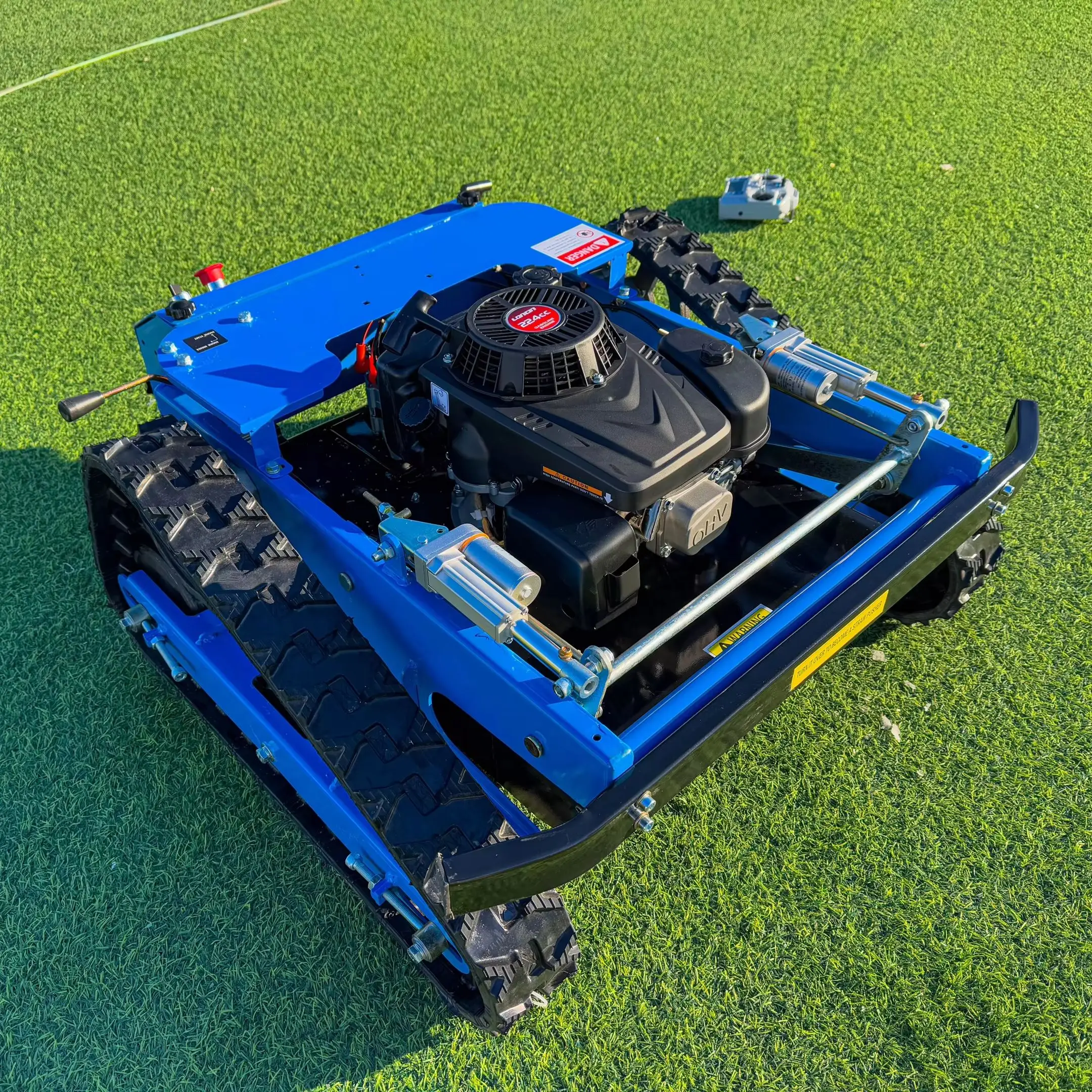 800mm All-Terrain Automatic Lawn Mower Remote Control Multifunctional Garden Weeding Track Type Customizable Lawn Care Equipment