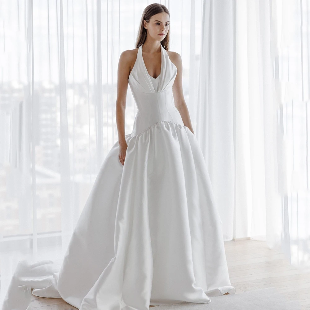 

Elegant Ivory Sheath Wedding Dress For Women Floor Length Halter Wedding Gown Sleeveless Bridal Gown With Sweep Train