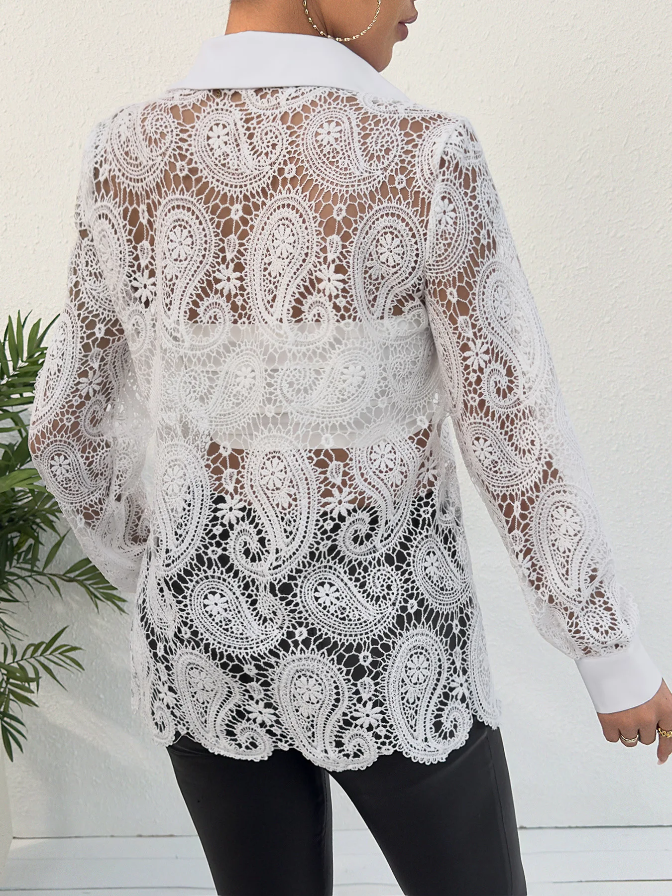 Women's Spring New Long sleeved Lace V-neck Women's Shirt Shirt Women's Commuter Versatile Style