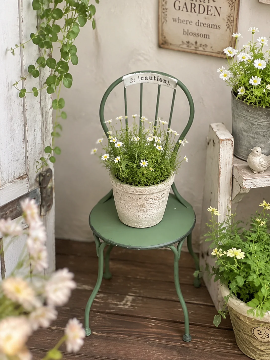 Vintage Green Metal Chair Plant Stand Mini Decorative Flower Pot Holder Rustic Farmhouse Garden Decor Shabby Chic Home Ornament