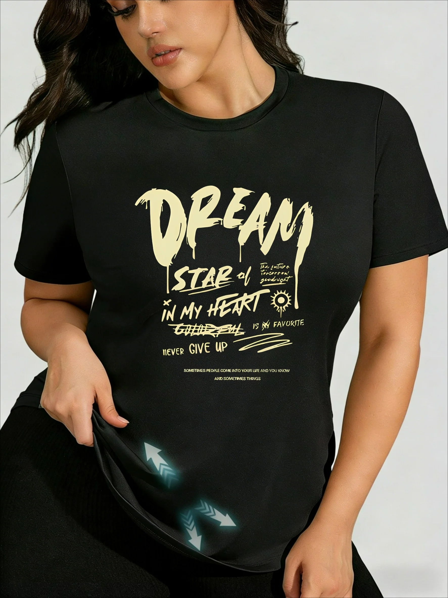 

Модная крутая футболка с граффити-принтом! Женская футболка больших размеров: стильная, крутая и сексуальная, универсальная уличная одежда