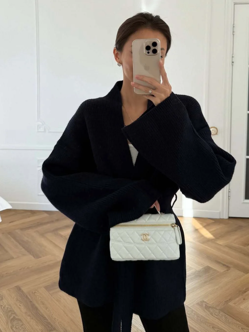

French style loose and lazy pink sweater jacket, mid to long length, autumn and winter new style, light mature style, loose tie