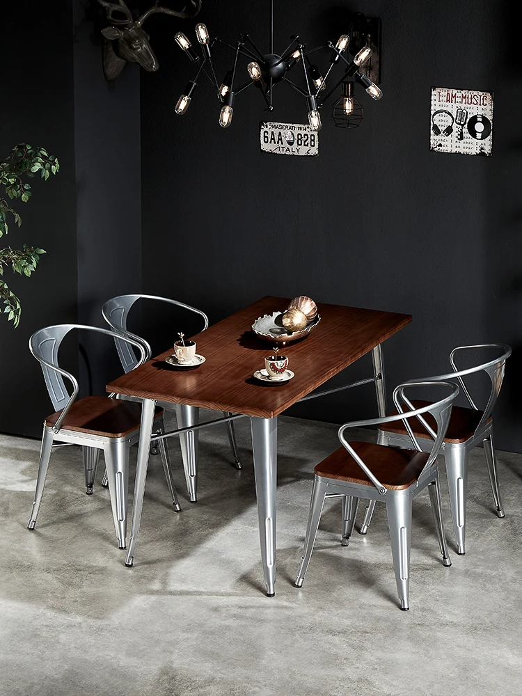 Industrial style solid wood dining table and chair combination, modern and minimalist restaurant, caf é, music bar,