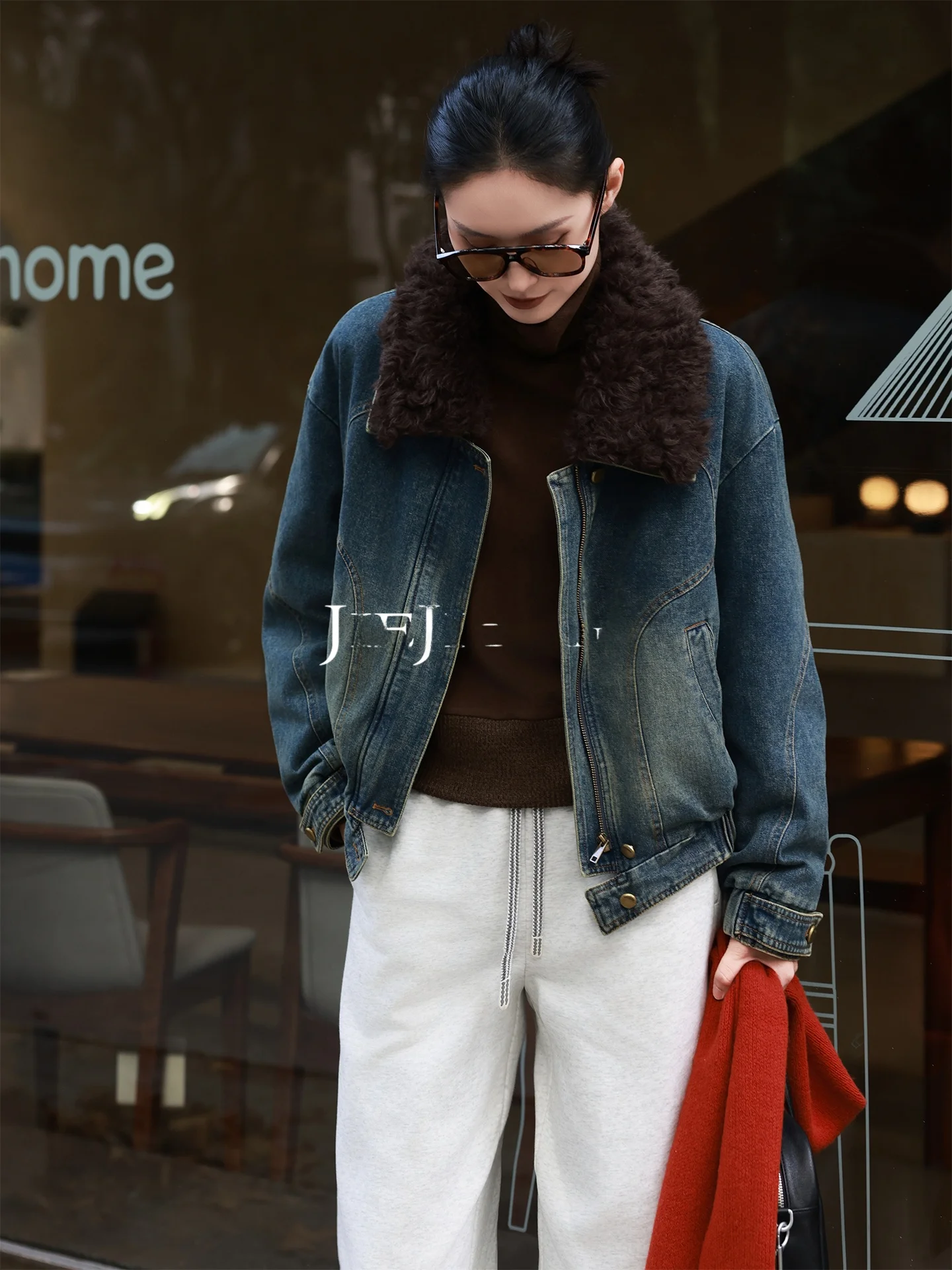 

Retro JIEJI ZHANG Denim Jaet with Wool Collar ort Cotton Filled Coat Loose Fit Zipper Closure Color Winter Outerwear