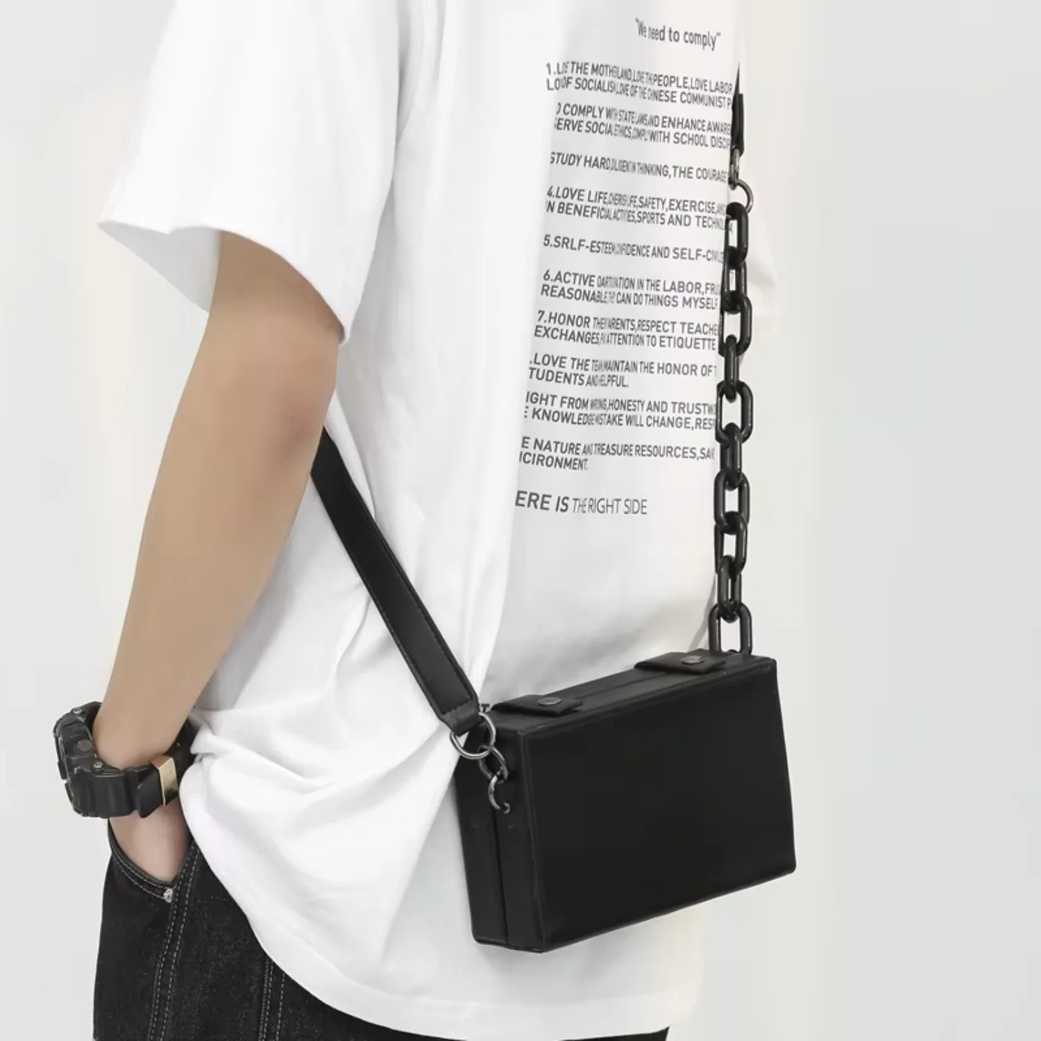 New fashion PU leather designer chain mini messenger bag for men and women, small box shape shoulder cross bar