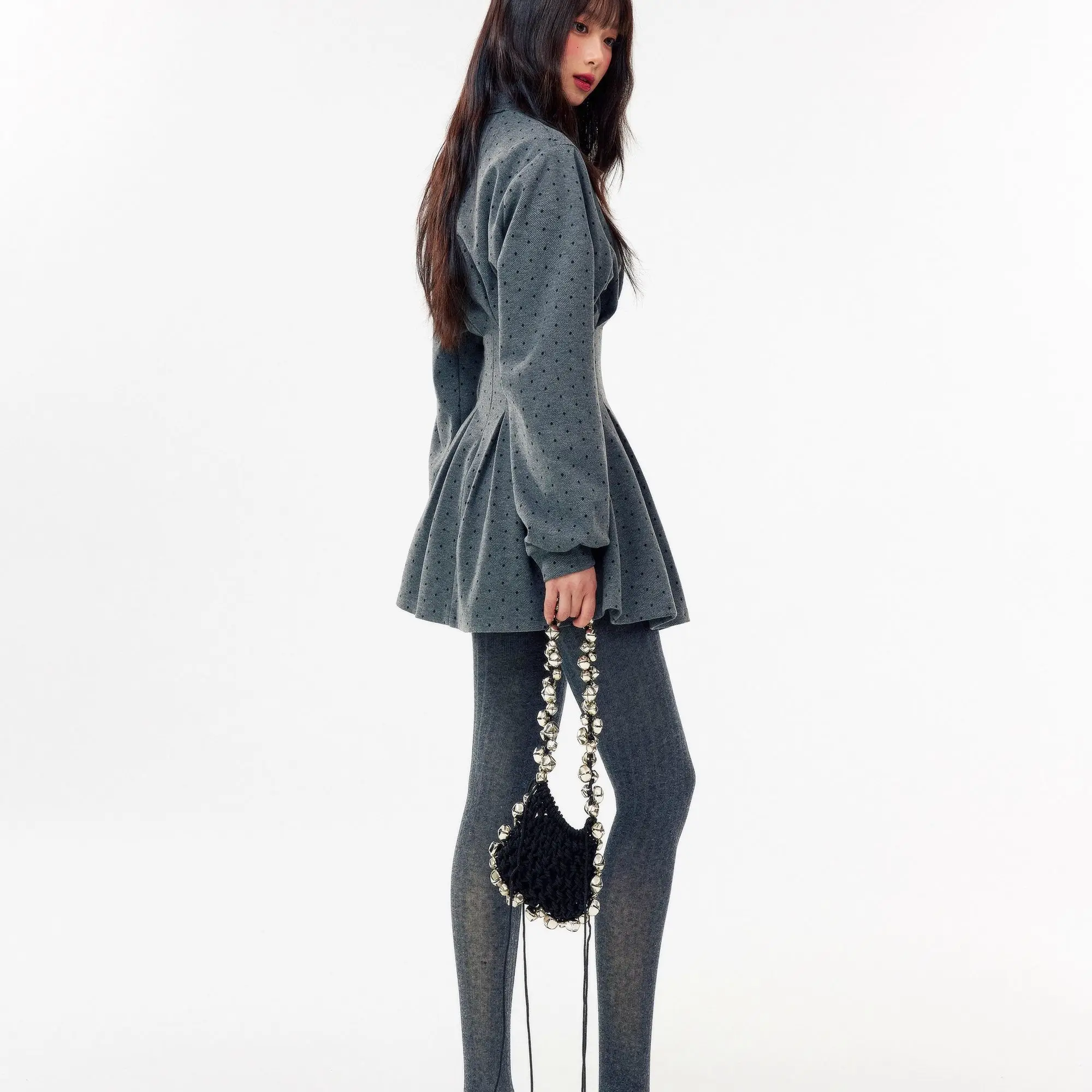 Gonna corta da donna con gonna a maniche lunghe in vita a pois grigi