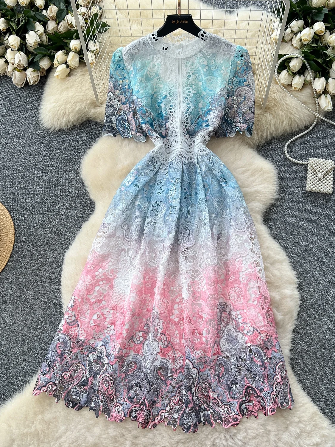 エレガントな中空アウトレースバブルスリーブドレス女性のハイウエスト痩身ロングドレス韓国スタイル通勤Aラインスカート