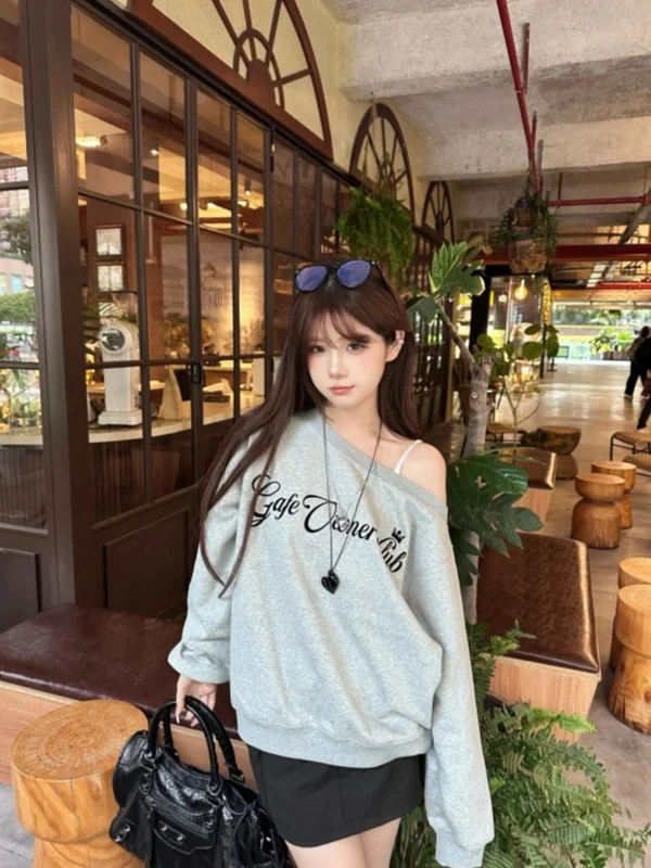

American Retro Letter Print Oblique oulder Sweatirt Women Loose Slimming Versatile Design Sense Autumn New Sle Top