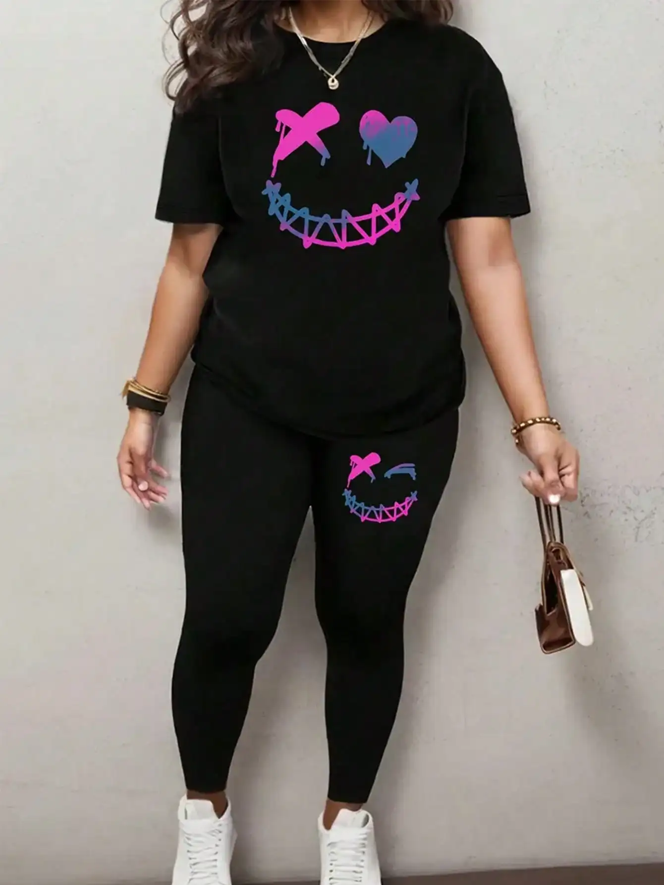 2026 Damen Casual Vier-Jahreszeiten-Set: T-Shirt mit Smile-Print und Rundhalsausschnitt + Eng Anliegende Bedruckte Hose, Zweiteiliges Set – Detail 5