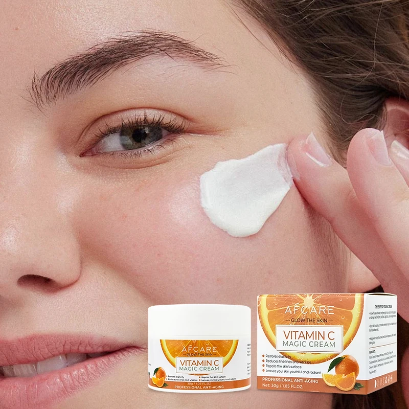 creme-hidratante-anti-idade-com-vitamina-c-em-capsulas-douradas-para-pele-radiante-e-com-aparencia-firme