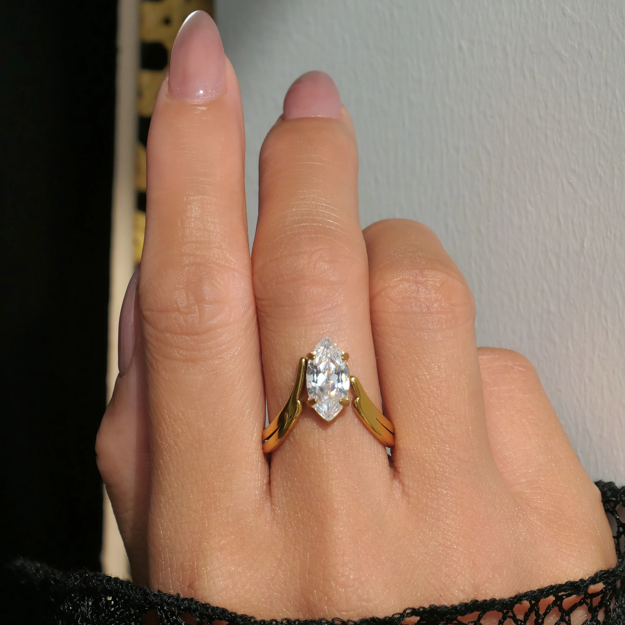 

DASEIN New Boho Oval Zircon Ring with Unique Lines 2025 Summer 18k PVD Gold Plated Stainless Steel Spring Runway Luxury Jewelry