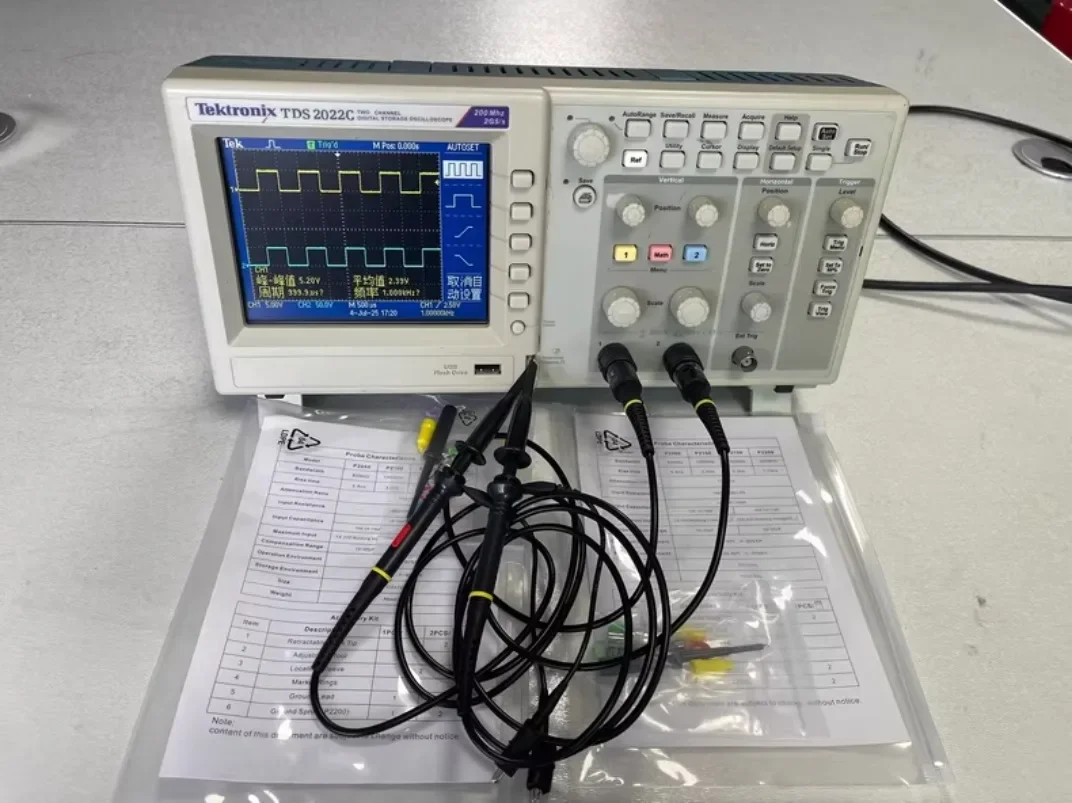 1PC  Used Tektronix TDS2022C Digital Oscilloscope 200 MHz 2 Channels 2GS/s In Stock #familitrade