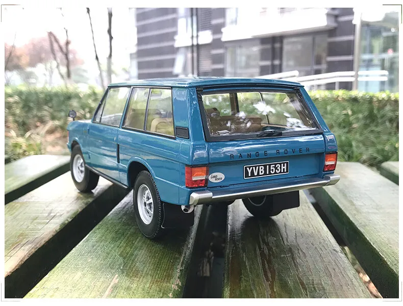 Almost Real 1:18 Land Rover Range Rover 1970 Early 1st Diecast Model Car Blue