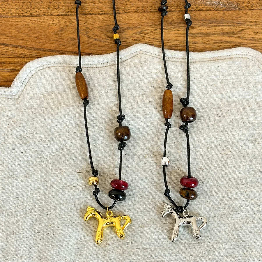 

Vintage Natural Stone Wood Beads Metallic Cartoon Horse Pendant Necklaces for Women Long Adjustable Wax Rope Sweater Chain Gifts