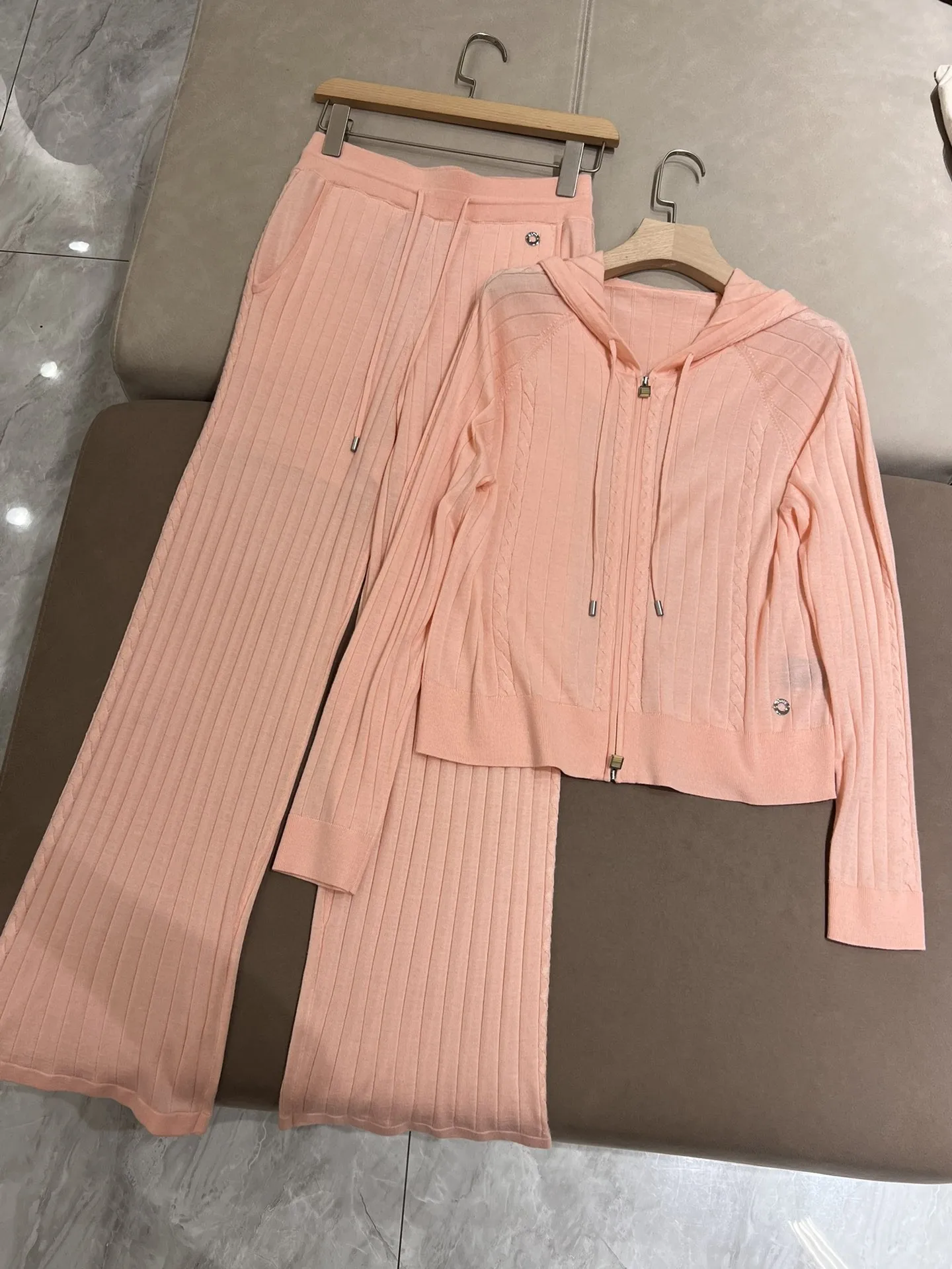 Summer silk wool knitted luxurious casual sporty pants suit