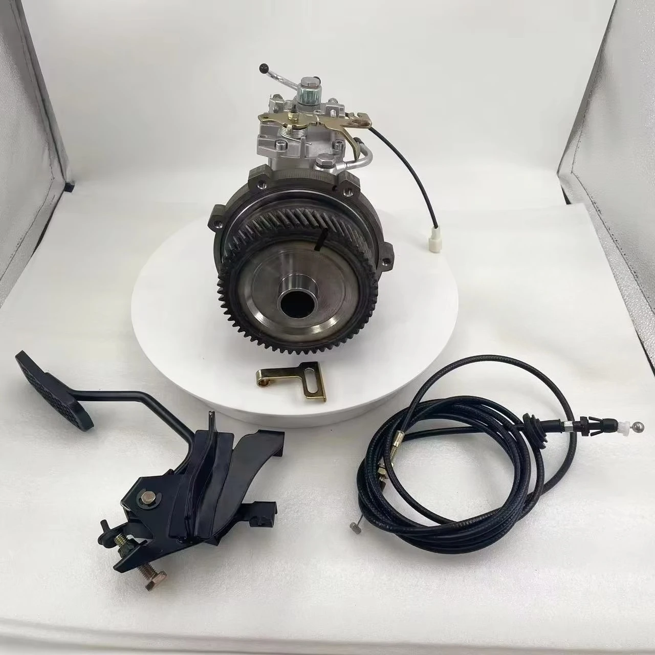 ME220180 ME221683 ME221722 Fuel injection pumps, suitable for Canter 4M51 engine construction machinery excavator parts.