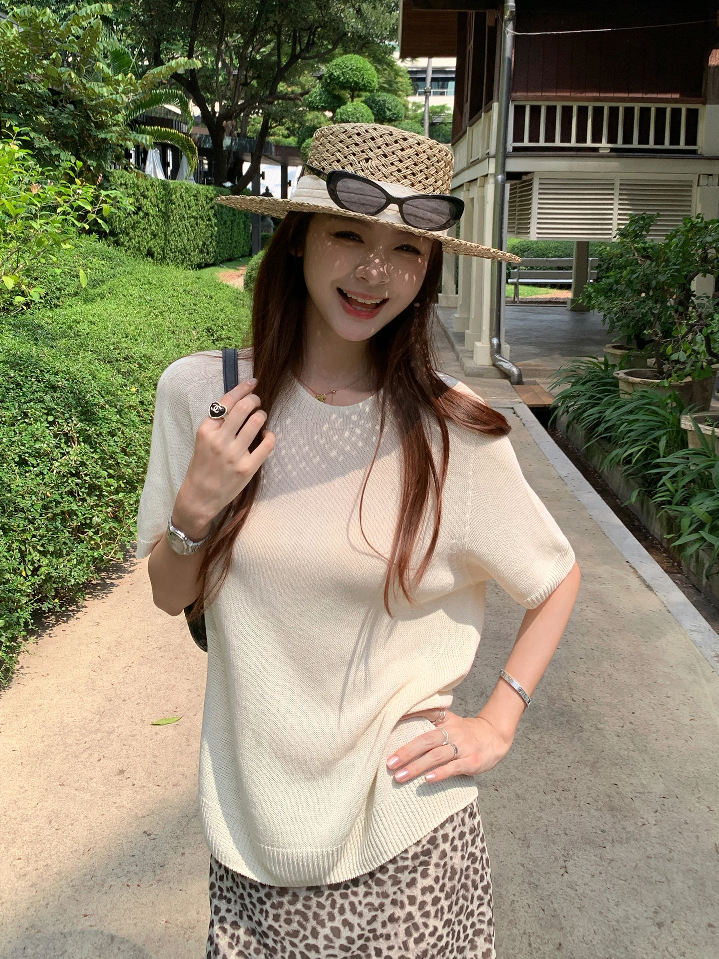 

EKOOL Linen Short Sleeve Knitted Top Women Summer New Style Thin Loose Versatile round Neck Slimming Casual Wear Soft Breathable