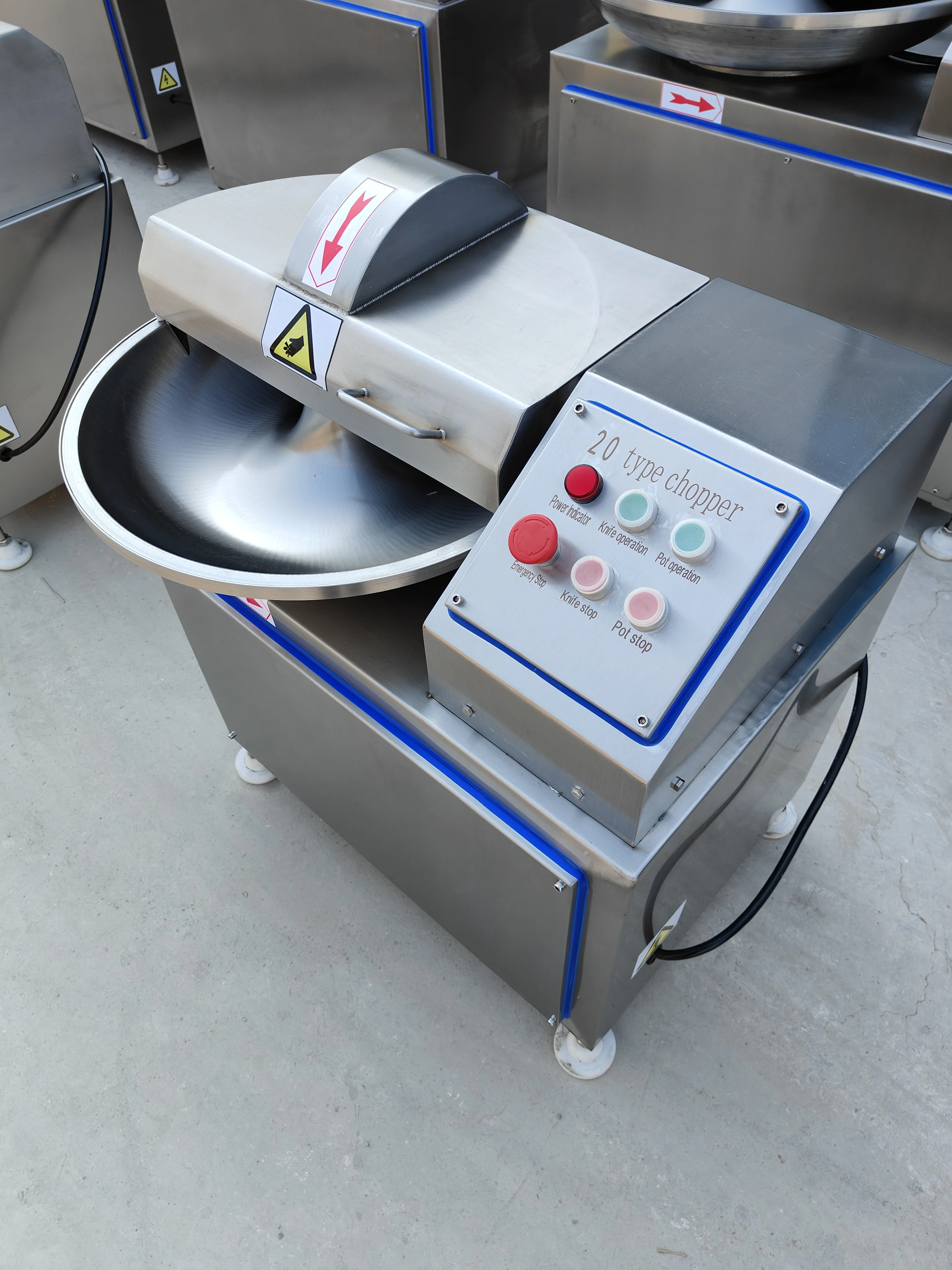 20L Automatischer Obst- und Gemüseschneider, Schüsselmaschine, Wursttyp mit Kernmotorkomponente, Gemüsehackerausrüstung