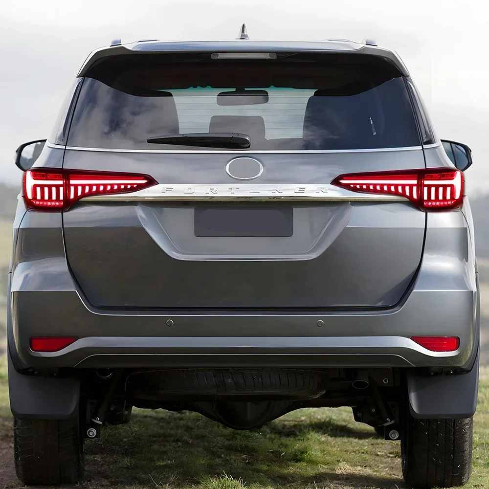 For Toyota Fortuner 2016-2020 LED Auto Rear Back Lamps Assembly Upgrade Audi Design Streamer Turn Car Tail Lights Accessories