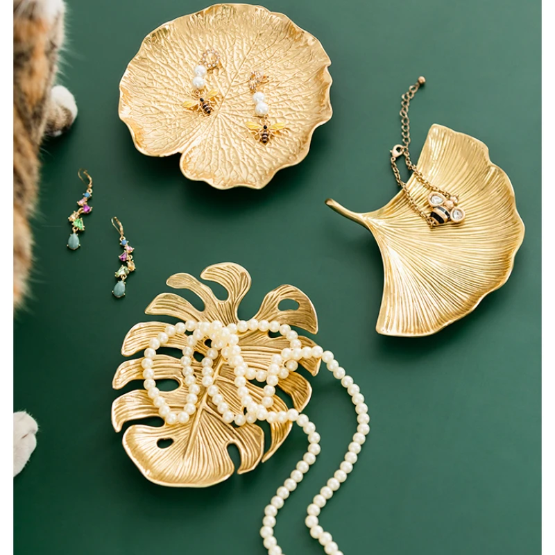 Luxury Ginkgo Leaf Tray Table Jewelry Storage Nordic Copper Coin Leaf Snack Tray Ornaments Nordic Living Room Jewelry Tray