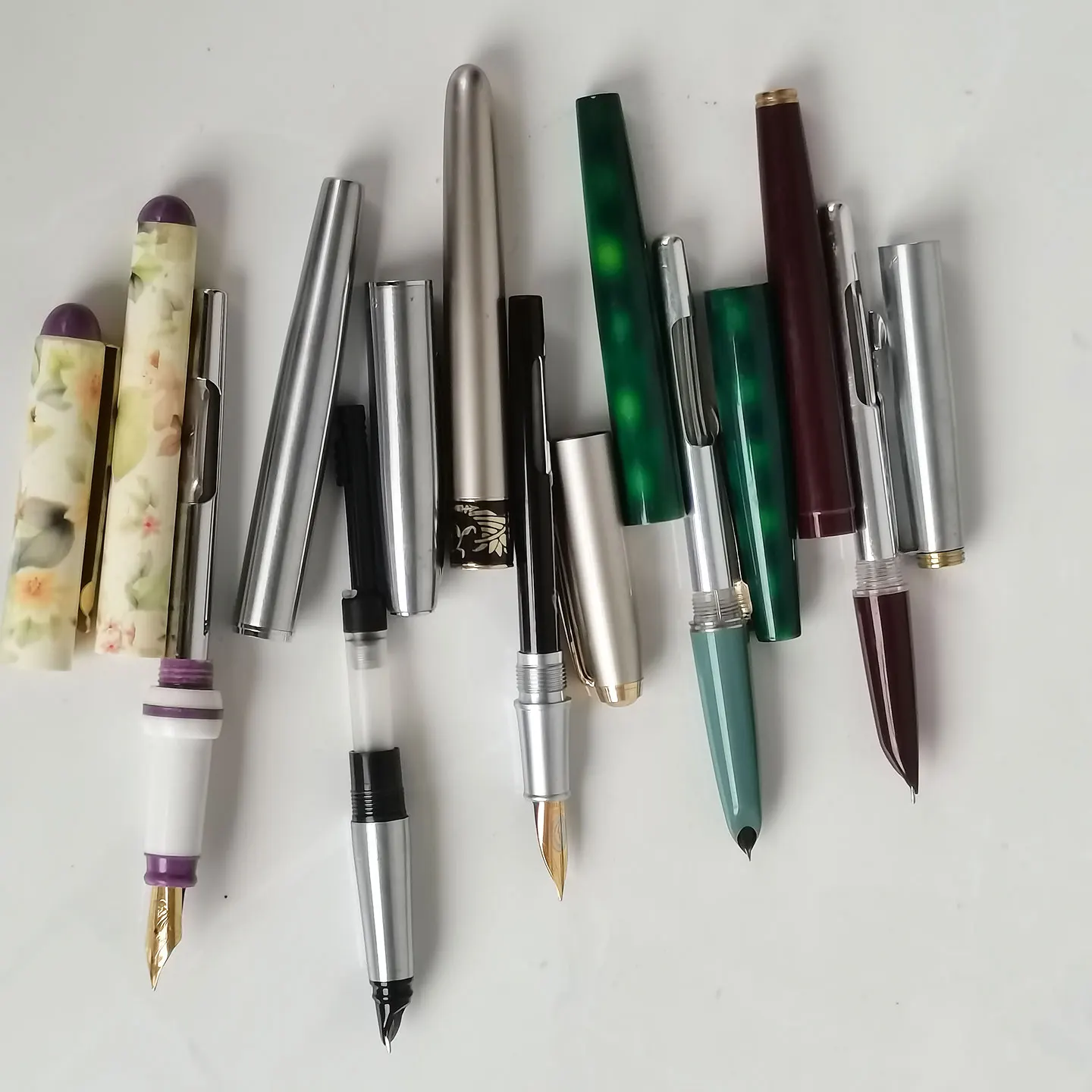 

Перьевые ручки HERO Yongseng, специальная цена, старые ручки, сделанные в Китае, в наличии 1990-х годов, 5 ручек