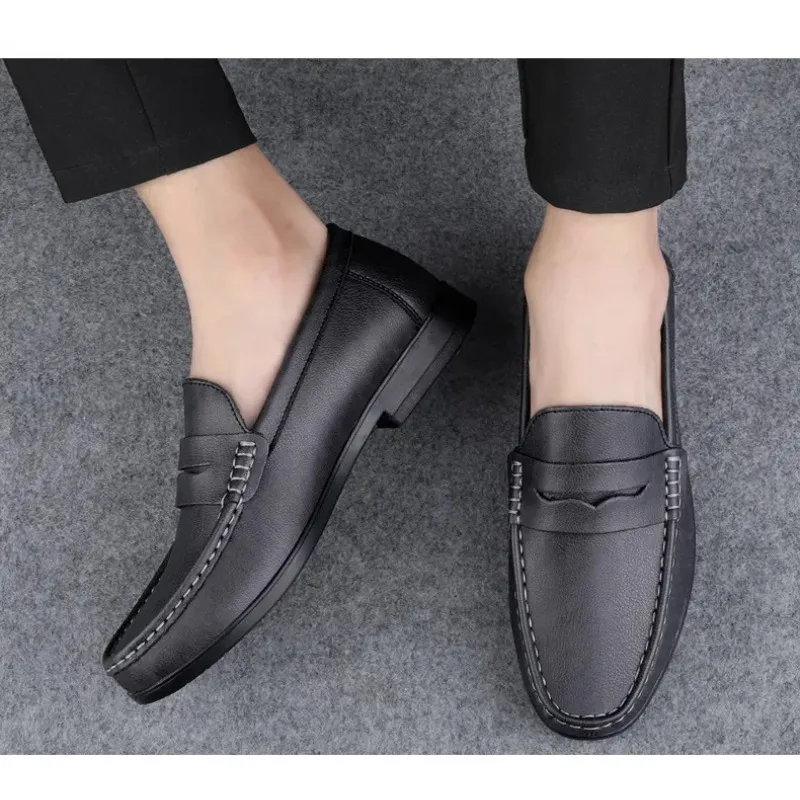 new fashionable high-quality non-slip and wear-resistant lazy one-pedal lightweight small leather shoes