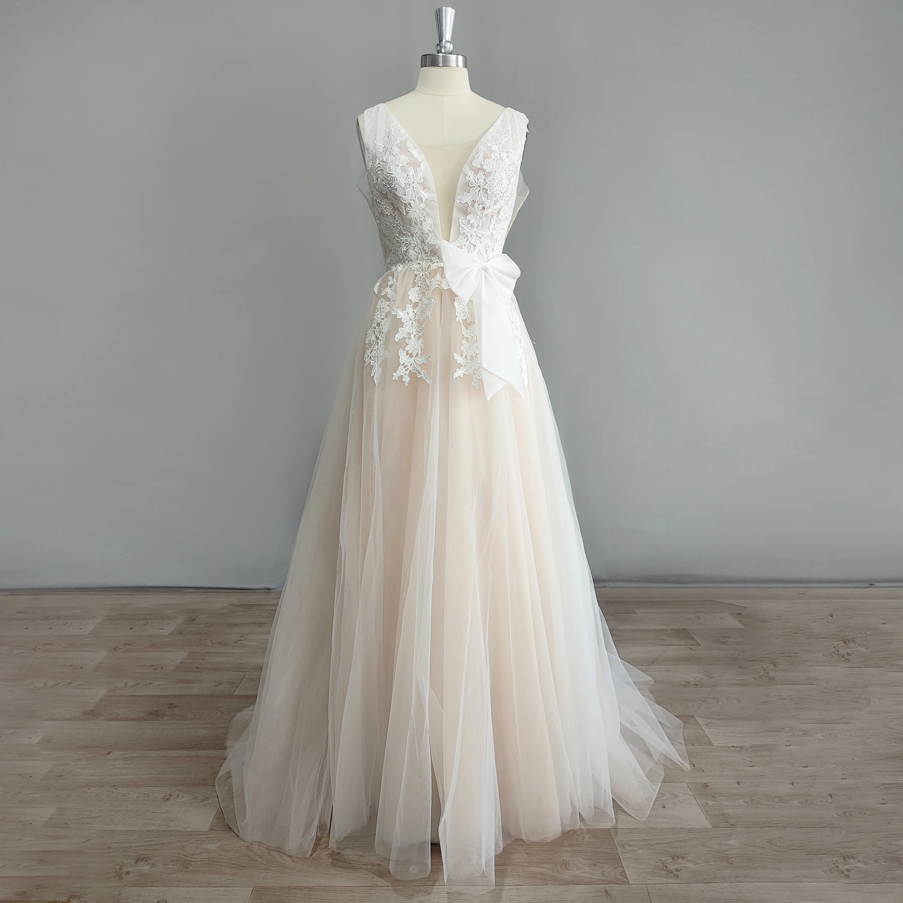 DIDEYTTAWL Real Photo Bow Lace Applique Sleeveless Tulle Boho Bridal Gown Deep V Neck Backless Sweep Train Wedding Dress 2023