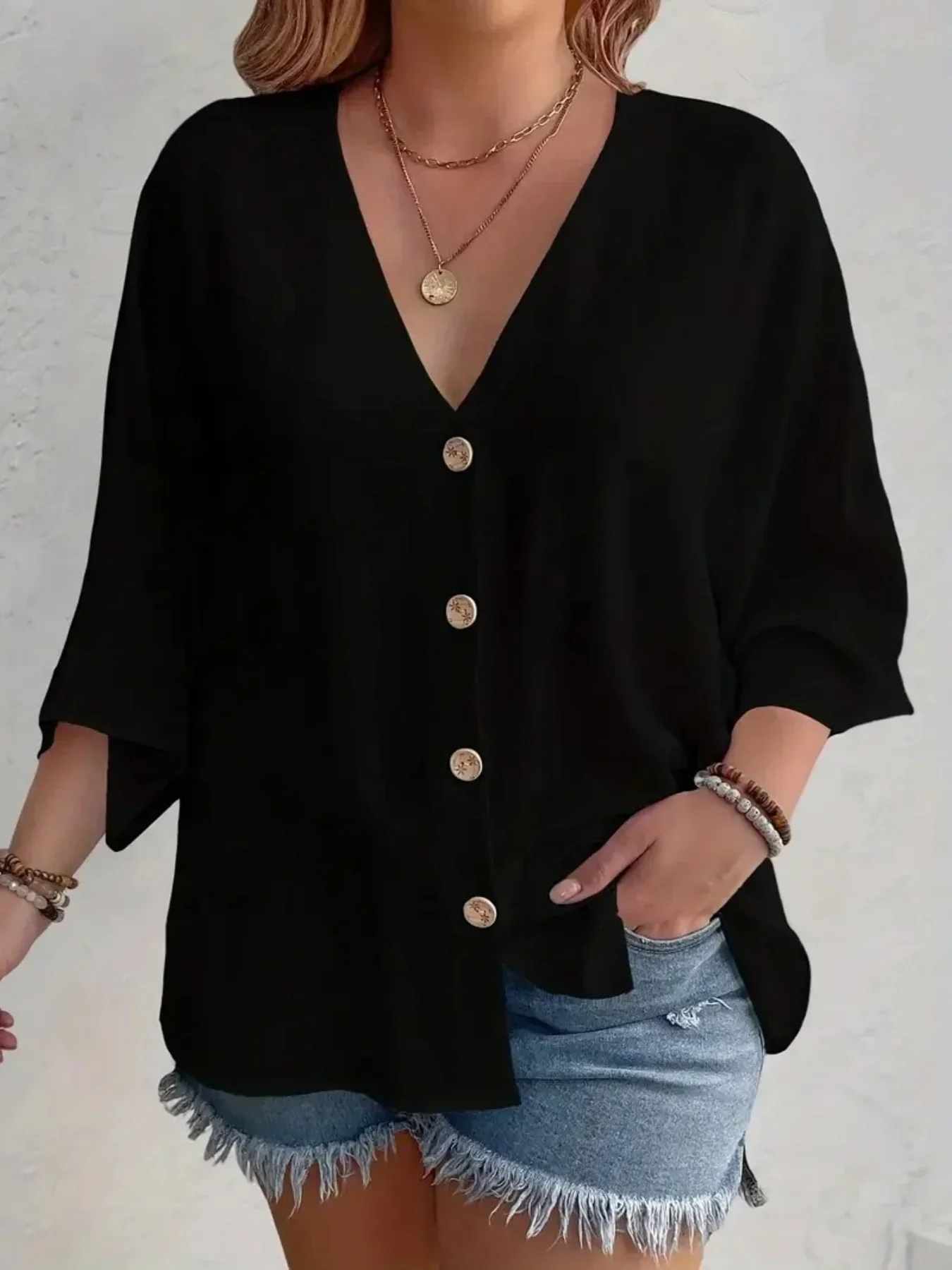 Plus-size Women's T-shirt Solid Color Breathable Spring/summer V-neck Button Travel Casual Wear with European and American Style