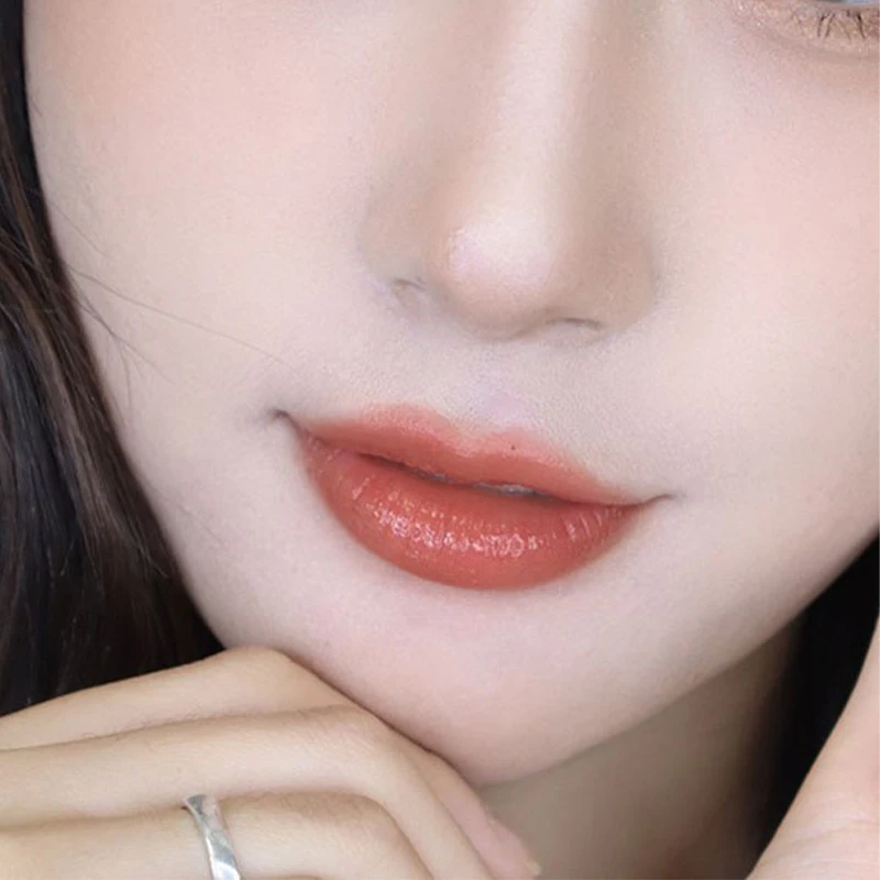 Cute Bear Velvet Lip Gloss Girl\'s Matte Lip Glaze Waterproof Lasting Transparent Red-brown Lip Mud Korean Makeup Liquid Lipstick