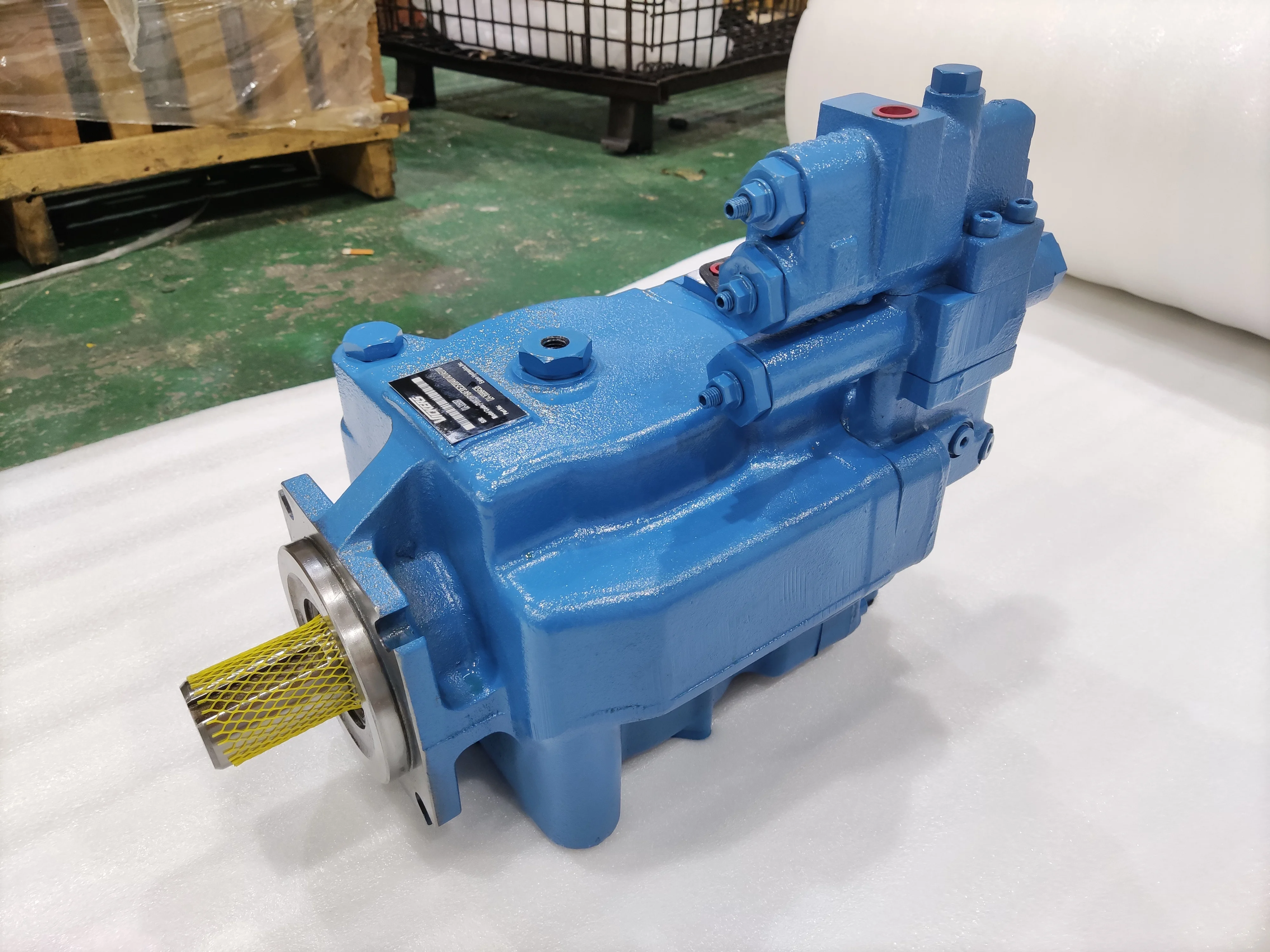 Eaton  PVH PVH057 PVH074 PVH098 PVH131 generating plant steel planet axial piston pump PVH131-C-RSF-13S-10-C25-31