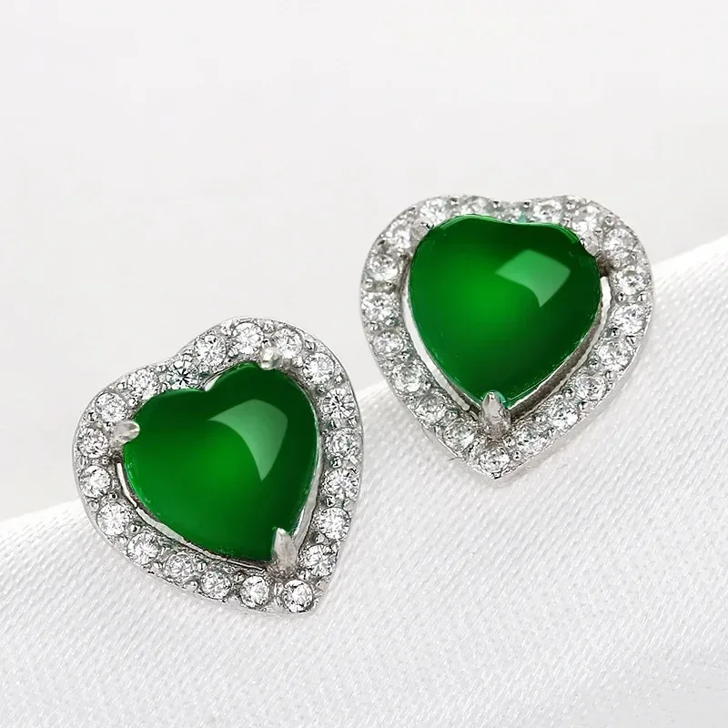 

Chinese Natural Green Chalcedony Hand-carved Love Earrings Fashion Boutique Jewelry Men and Women Agate Earrings Popular Gifts