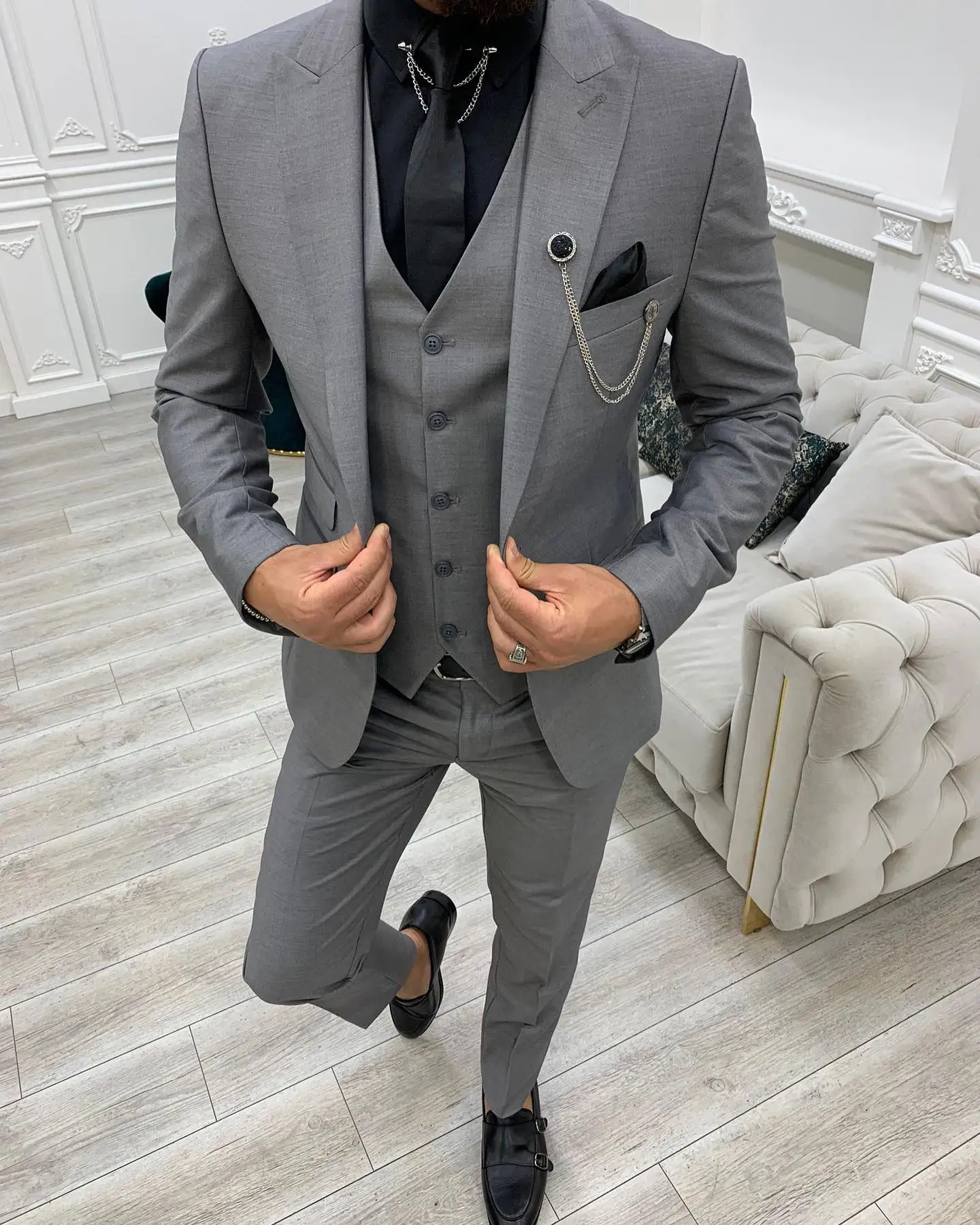 New Design Slim Fit Men Suit Blue Peak Lapel Bridegroom Tuxedo 3 Pcs (Blazer+Pant+Vest)Custom Made Wedding For Man Suit