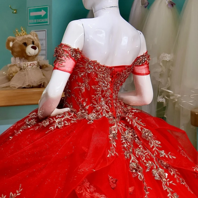 فساتين Quinceanera حمراء لامعة قبالة الكتف مزينة بفيونكة الخرز تول حفلة عيد ميلاد حلوة 16 فستان Vestidos 15 de anos