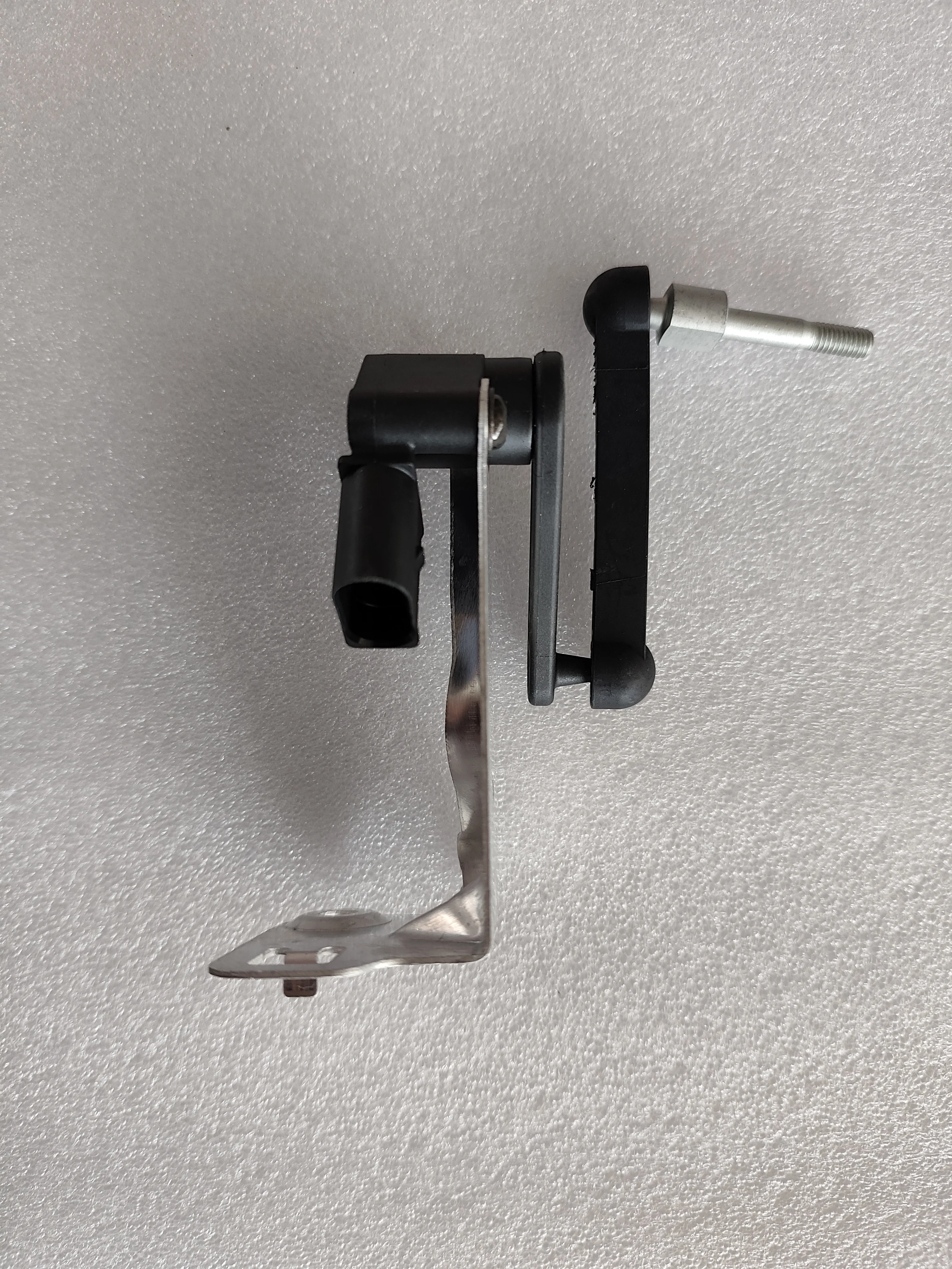 

Tesla Model X 1027971 height sensor 1027971-00-A left