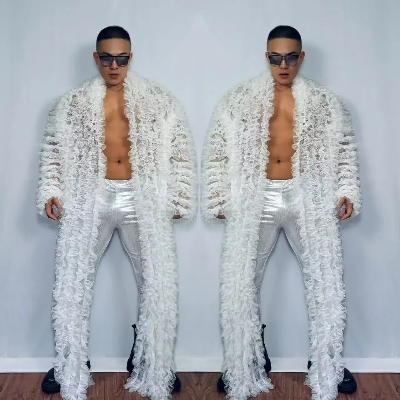 الرجال المغني بار ملهى ليلي الحفل المرحلة زي أسود أبيض رقيق الشاش عباءة السراويل الضيقة مجموعة الرائدة الرقص نموذج المنصة العرض