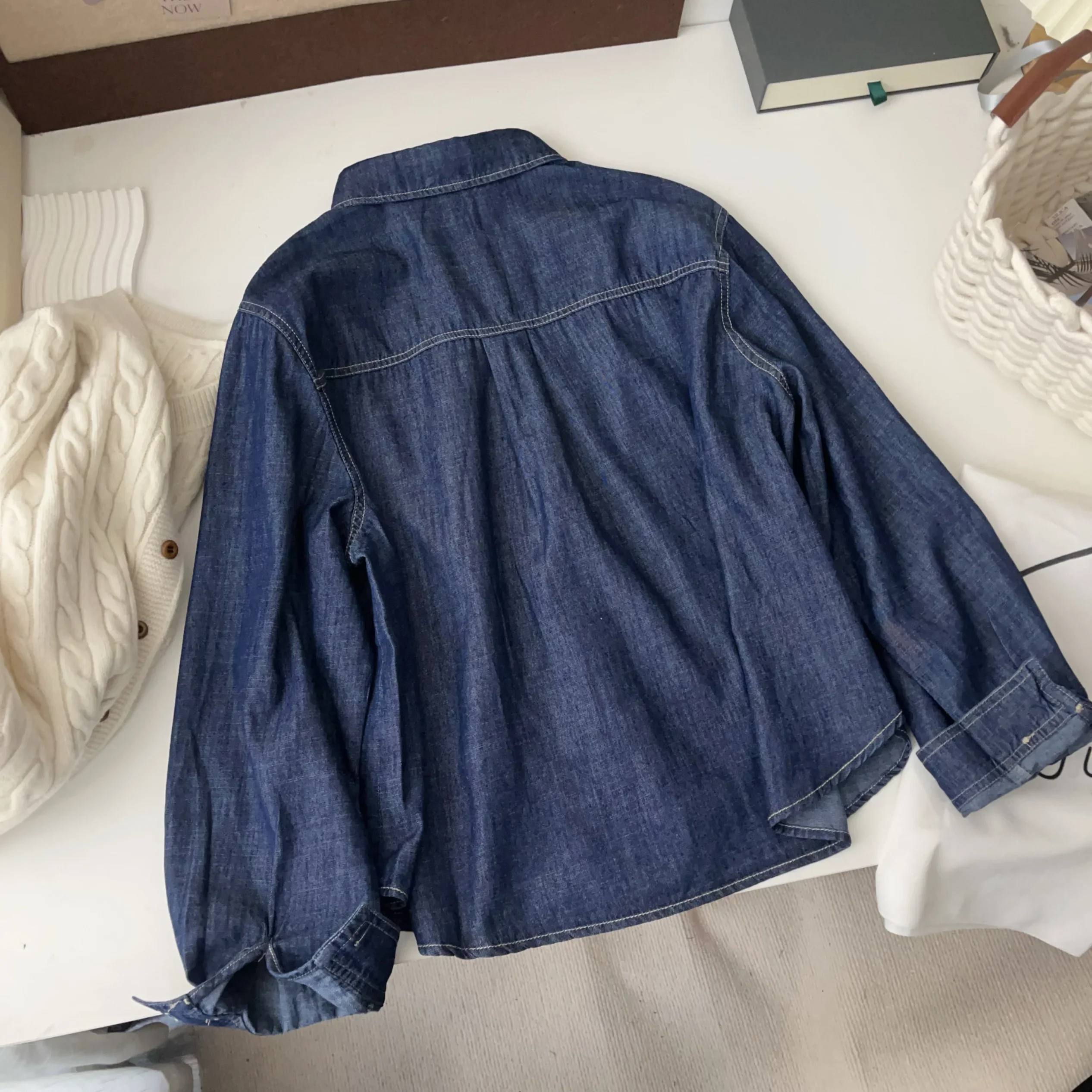 

Ранняя весна, новая корейская версия, свободная и тонкая универсальная джинсовая рубашка для женщин