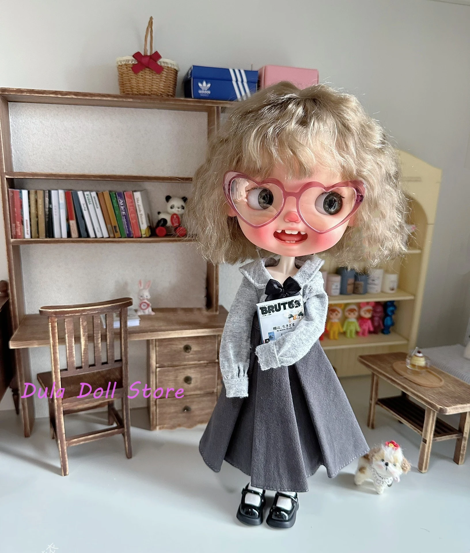 

Одежда для кукол Dula: светло-серая плиссированная юбка и серый комплект с длинными рукавами и галстуком-бабочкой для кукол Blythe ob24, Licca, ICY, JerryB 1/6. Аксессуары для кукол.