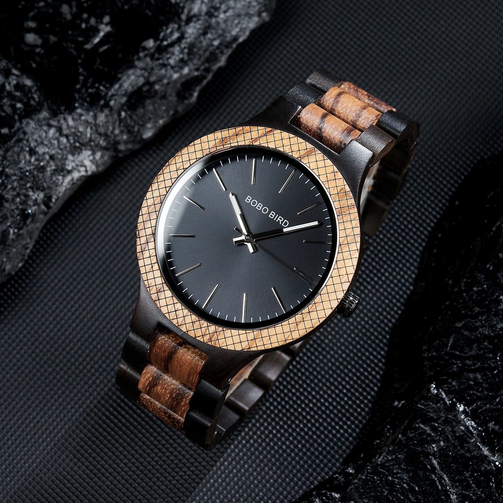 

BOBO BIRD Men Watch Black Gold Dial Personalized Wooden Quartz Watch Night Vision Pointer Customize reloj hombre Dropshipping