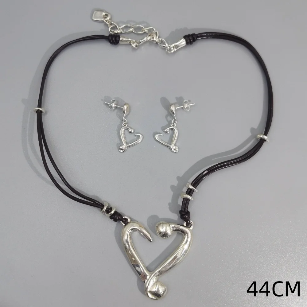 2026 Summer Fresh Vacation Style Gold Silver Heart shaped Rivet Earrings Leather Rope Necklace Jewelry Two Piece Set Trendy Gift