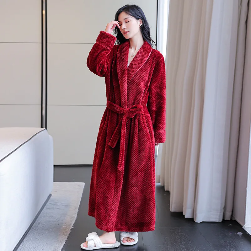 2024 Lichte Luxe Badjas Dames Flanellen Pyjama Nieuwe Lange Mouwen Hotel Schoonheidssalon Oversized Nachthemd Verdikte Herfst