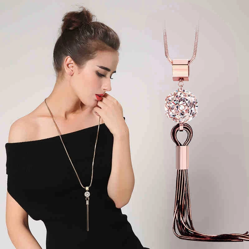 2024 New Hollow Rose Flower Long Necklace Sweater Chain Metal Crystal with Tassel Pendant Necklaces Vintage Women Gifts