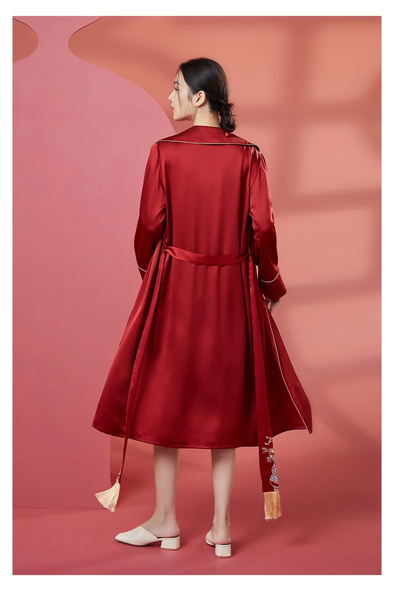 BirdTree 19MM 100%Mulberry Silk Elegant Nightgown,Women\'s Chinoiserie Embroidery Silky Comfortable Robe,2024 Summer P41929QD