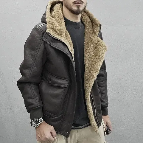 25AW Winter Thermal Thickened Lambskin Shearling Jacket for Men American Retro Motorcycle Style Loose-Fitting Short Coats Hooded
