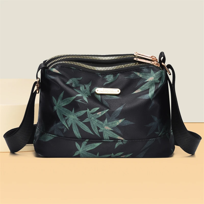 

New Lightweight Bag With Large Capacity And Multi-Layer Design Fashionable And Versatile Single Shoulder Crossbody Bag
